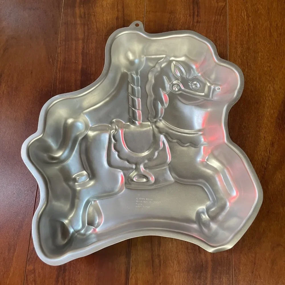 New Vintage 1990 Wilton Carousel Horse Cake Pan Mold